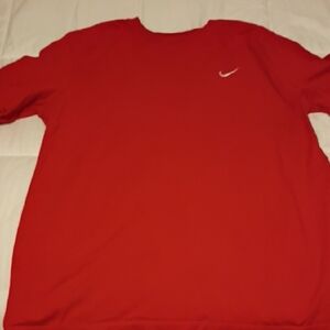Nike Men's Red Crew Neck Short-Sleeve Tee with Swoosh